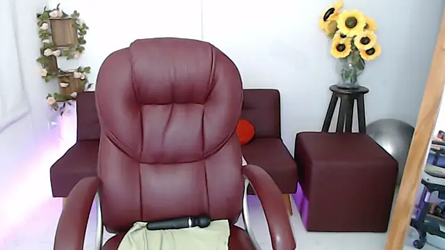 Ghada milf online show from 16, 5, 2026
