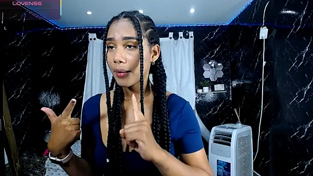 Snapshot of Hillary_queen chatting on 17, 10, 2025 Hillary queen online show from 17, 10, 2025