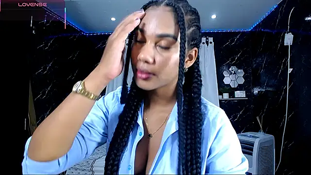 Snapshot of Hillary_queen chatting on 19, 10, 2025 Hillary queen online show from 19, 10, 2025