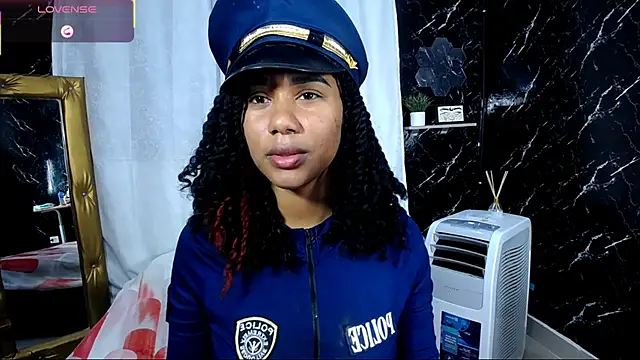 Snapshot of Hillary_queen chatting on 2, 11, 2025 Hillary queen online show from 2, 11, 2025