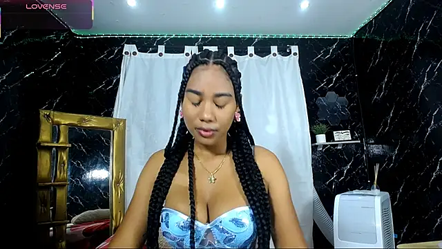 Snapshot of Hillary_queen chatting on 26, 11, 2025 Hillary queen online show from 26, 11, 2025