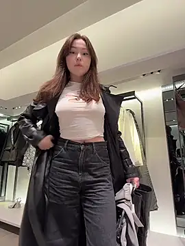 Peachy Dream online show from 30, 10, 2025