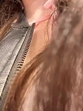 Peachy Dream online show from 10, 4, 2026