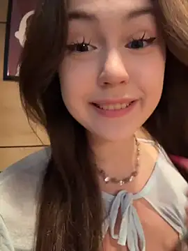 Peachy Dream online show from 10, 6, 2026
