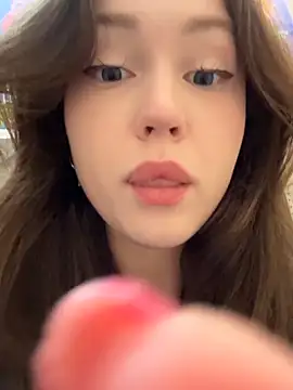 Peachy Dream online show from 19, 6, 2026