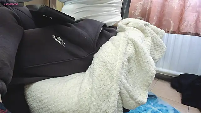 Snapshot of Queen_Sport chatting on 21, 11, 2025 Queen Sport online show from 21, 11, 2025