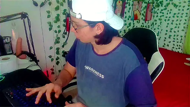 Snapshot of Andy_gray chatting on 12, 6, 2026 Andy gray online show from 12, 6, 2026