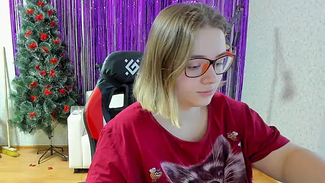 Snapshot of Seductive_She_Wolf chatting on 2, 2, 2025 Seductive She Wolf online show from 2, 2, 2025