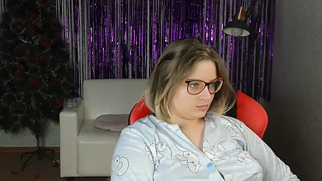 Snapshot of Seductive_She_Wolf chatting on 5, 2, 2025 Seductive She Wolf online show from 5, 2, 2025