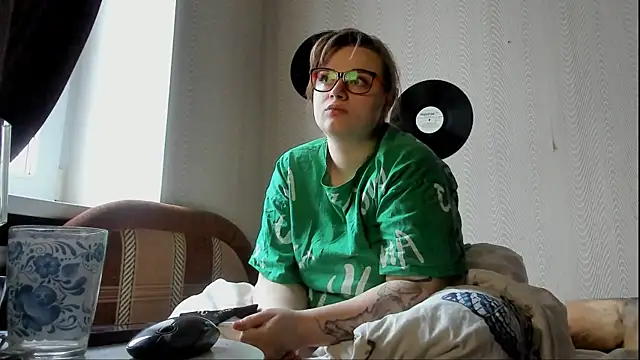 Seductive She Wolf online show from 9, 3, 2026