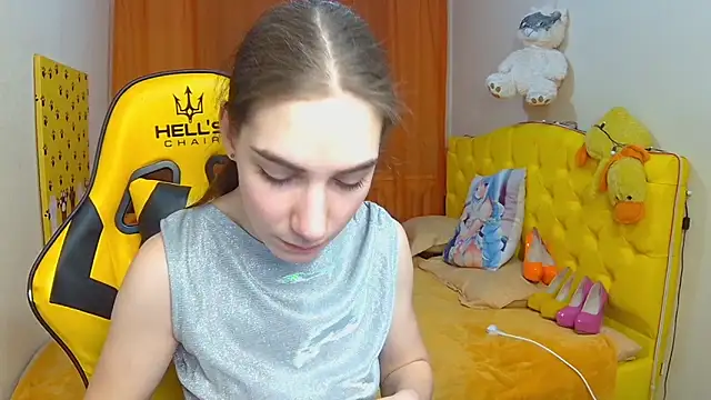 Snapshot of NikaStark_ chatting on 5, 2, 2025 NikaStark online show from 5, 2, 2025