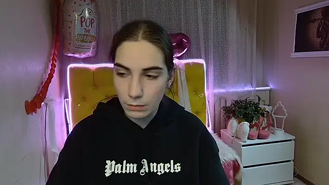 Snapshot of NikaStark_ chatting on 28, 2, 2025 NikaStark online show from 28, 2, 2025