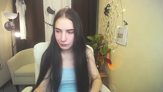 Snapshot of NikaStark_ chatting on 21, 10, 2025 NikaStark online show from 21, 10, 2025