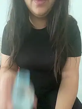 Snapshot of yassminsexy22 chatting on 7, 11, 2025 yassminsexy22 online show from 7, 11, 2025