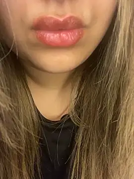 Snapshot of yassminsexy22 chatting on 14, 2, 2026 yassminsexy22 online show from 14, 2, 2026