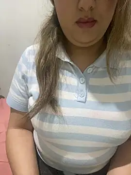 Snapshot of yassminsexy22 chatting on 23, 2, 2026 yassminsexy22 online show from 23, 2, 2026