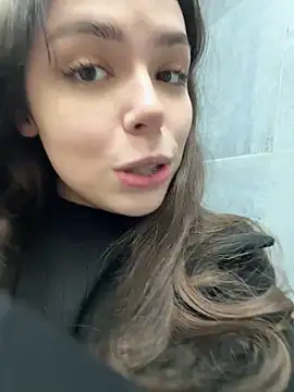 pantyless online show from 1, 4, 2026