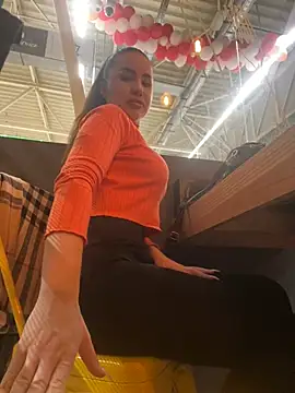 Snapshot of beautydiamond chatting on 12, 1, 2025 beautydiamond online show from 12, 1, 2025