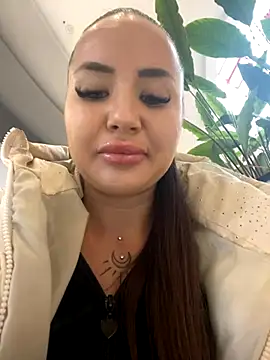 Snapshot of beautydiamond chatting on 19, 11, 2025 beautydiamond online show from 19, 11, 2025