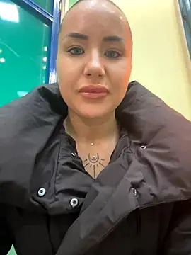 Snapshot of beautydiamond chatting on 3, 12, 2025 beautydiamond online show from 3, 12, 2025