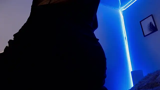 Snapshot of SophiaJoliebm chatting on 8, 1, 2025 SophiaJoliebm online show from 8, 1, 2025