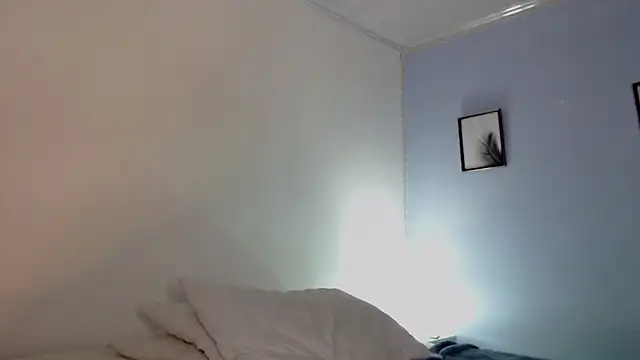 Snapshot of SophiaJoliebm chatting on 8, 3, 2025 SophiaJoliebm online show from 8, 3, 2025