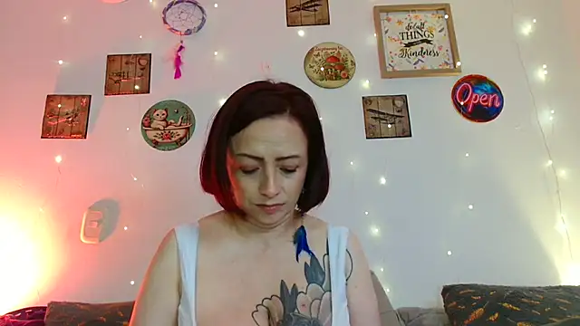 Snapshot of catalinamommyx chatting on 14, 7, 2026 catalinamommyx online show from 14, 7, 2026