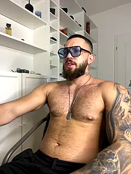 LoveIsBlind  online show from 23, 9, 2025