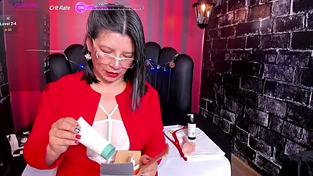 Snapshot of Madame_Jay chatting on 4, 1, 2025 Madame Jay online show from 4, 1, 2025