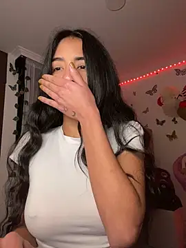 lina pink online show from 30, 12, 2024