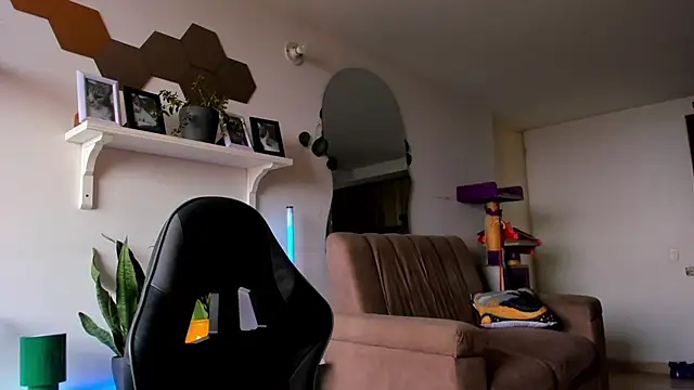 evy orange1 online show from 26, 3, 2026