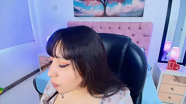 Emma monserrat online show from 7, 2, 2026