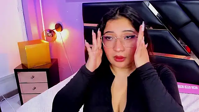 Snapshot of Emma_monserrat chatting on 9, 7, 2026 Emma monserrat online show from 9, 7, 2026