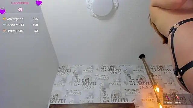 Snapshot of LUCYAMARS1 chatting on 18, 10, 2025 LUCYAMARS1 online show from 18, 10, 2025