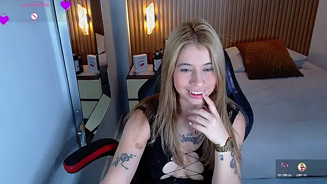 Snapshot of LUCYAMARS1 chatting on 1, 11, 2025 LUCYAMARS1 online show from 1, 11, 2025