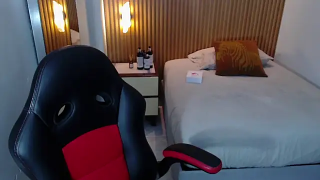 Snapshot of LUCYAMARS1 chatting on 7, 11, 2025 LUCYAMARS1 online show from 7, 11, 2025