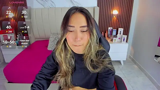 CAMILAGRAY online show from 28, 10, 2025