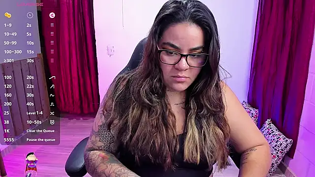 Snapshot of Sharon_hils chatting on 30, 12, 2024 Sharon hils online show from 30, 12, 2024