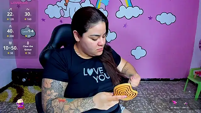 Sharon hils online show from 13, 4, 2026