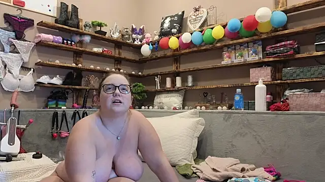 Snapshot of Kimberly-Caprice chatting on 11, 2, 2025 Kimberly-Caprice online show from 11, 2, 2025
