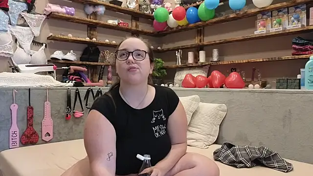 Snapshot of Kimberly-Caprice chatting on 17, 3, 2025 Kimberly-Caprice online show from 17, 3, 2025