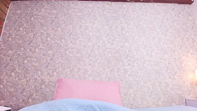 Snapshot of nicol_f chatting on 17, 10, 2025 nicol f online show from 17, 10, 2025