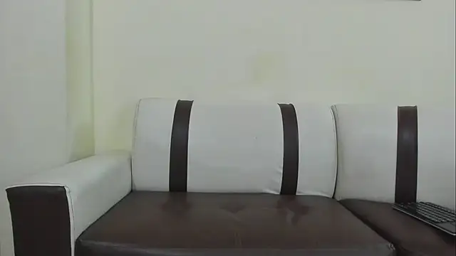 lunainsane58 online show from 6, 2, 2026