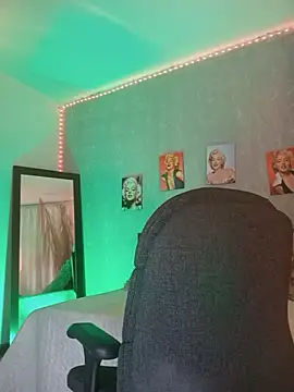 nahiarapalmer19 online show from 28, 9, 2025