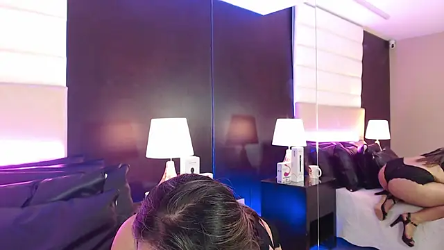 NaomyRivera online show from 13, 2, 2025