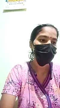 Snapshot of anusiya01 chatting on 8, 1, 2025 anusiya01 online show from 8, 1, 2025