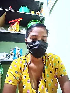 Snapshot of anusiya01 chatting on 8, 1, 2025 anusiya01 online show from 8, 1, 2025