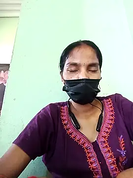 Snapshot of anusiya01 chatting on 9, 3, 2025 anusiya01 online show from 9, 3, 2025