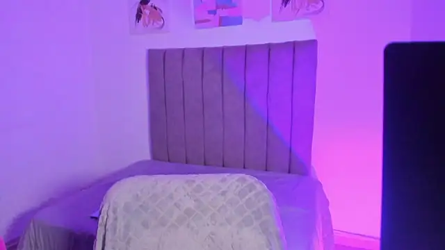 sarah  bigboobs online show from 18, 1, 2026