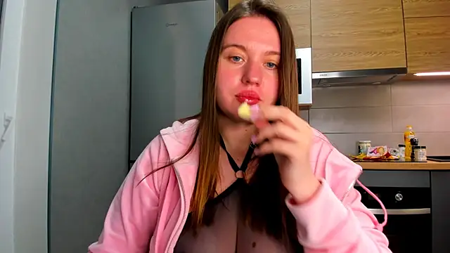 cutegirlonline29 online show from 15, 4, 2026